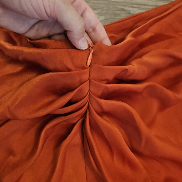SHEIN Orange Ruched Skirt‎ - Picture 5 of 8